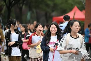 高效双人组！小卡7中5&乔治8中6 两人半场各自得到13分