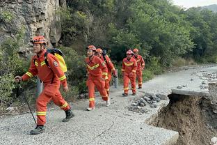 ? Chân thần! Trước khi Đông Khế Kỳ ra tay, hắn đã tiên đoán là hắn sẽ tấn công trái đất.